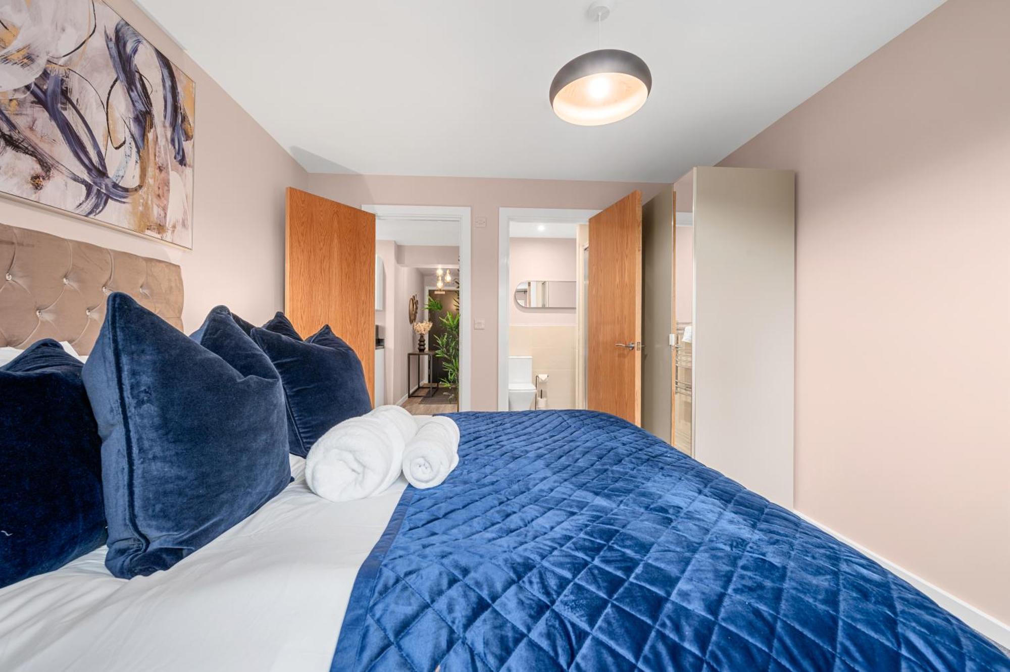 2 Bed Flat Apartment